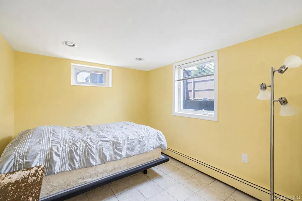 250 Church Street Freeport NY 11520