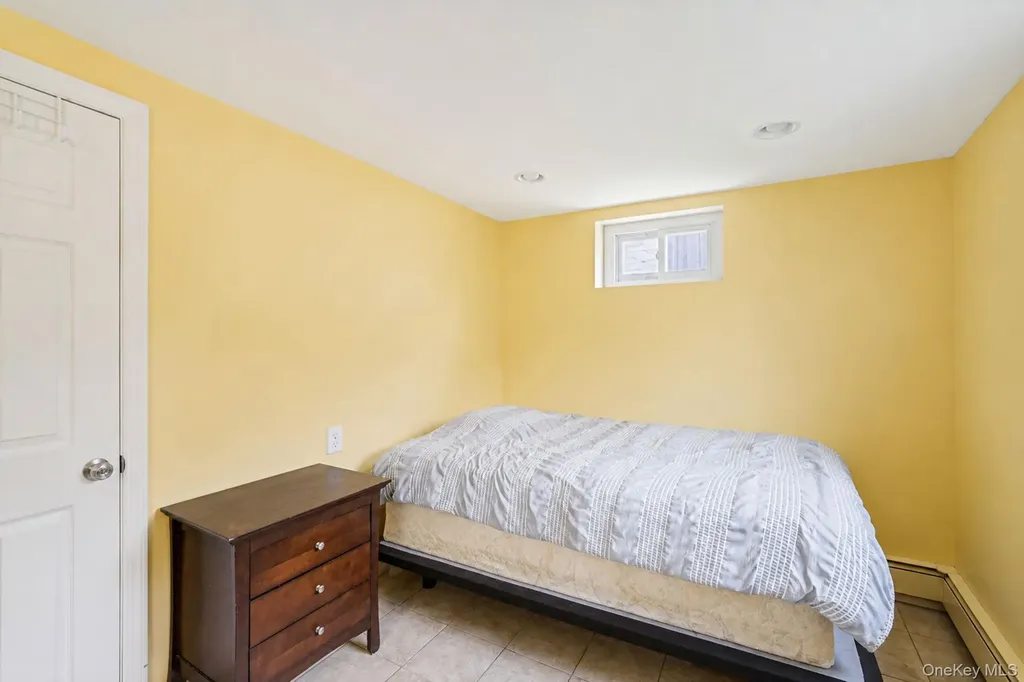250 Church Street Freeport NY 11520