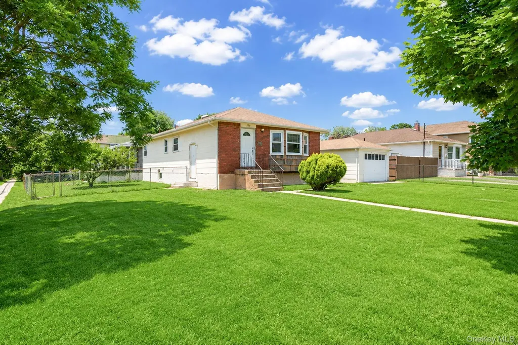 250 Church Street Freeport NY 11520