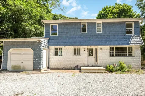 216 Woodbury Road Woodbury NY 11797