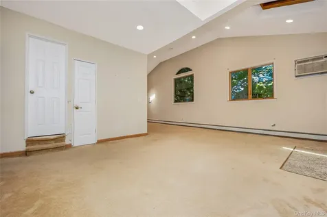216 Woodbury Road Woodbury NY 11797