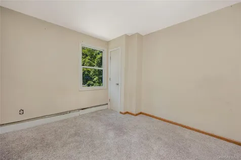 216 Woodbury Road Woodbury NY 11797