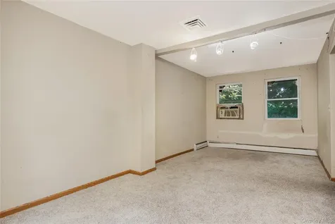 216 Woodbury Road Woodbury NY 11797