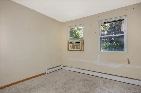 216 Woodbury Road Woodbury NY 11797