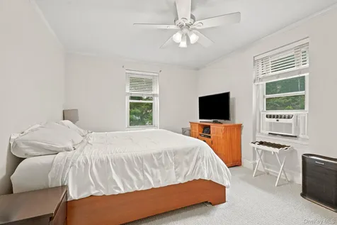910 Stuart Avenue Mamaroneck NY 10543