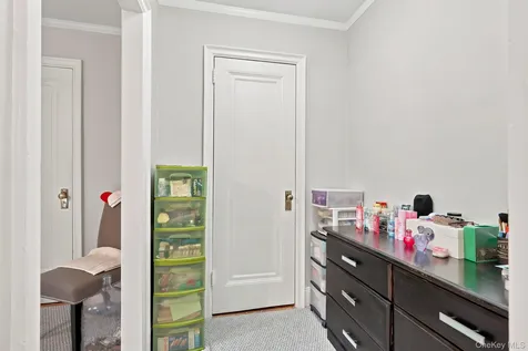 910 Stuart Avenue Mamaroneck NY 10543