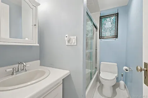 910 Stuart Avenue Mamaroneck NY 10543