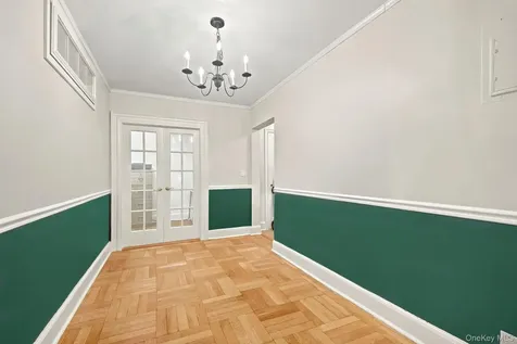 910 Stuart Avenue Mamaroneck NY 10543