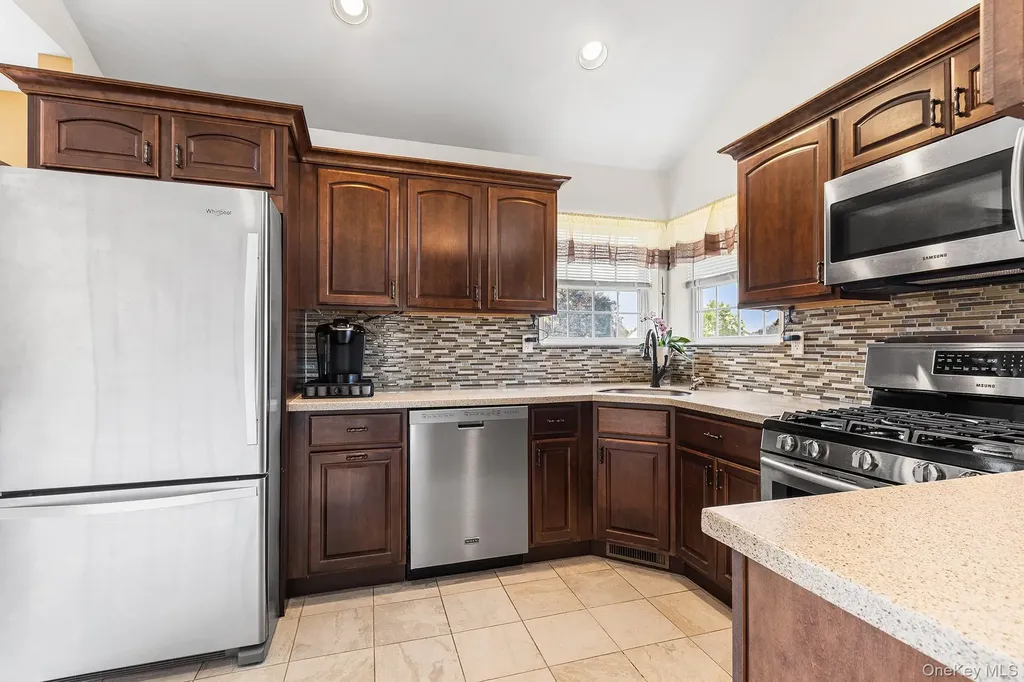7 Woodfield Drive Washingtonville NY 10992