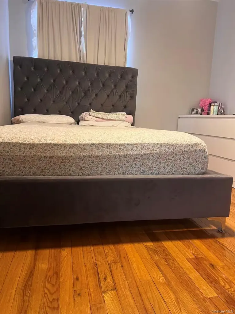 7703 58th Avenue Middle Village NY 11379