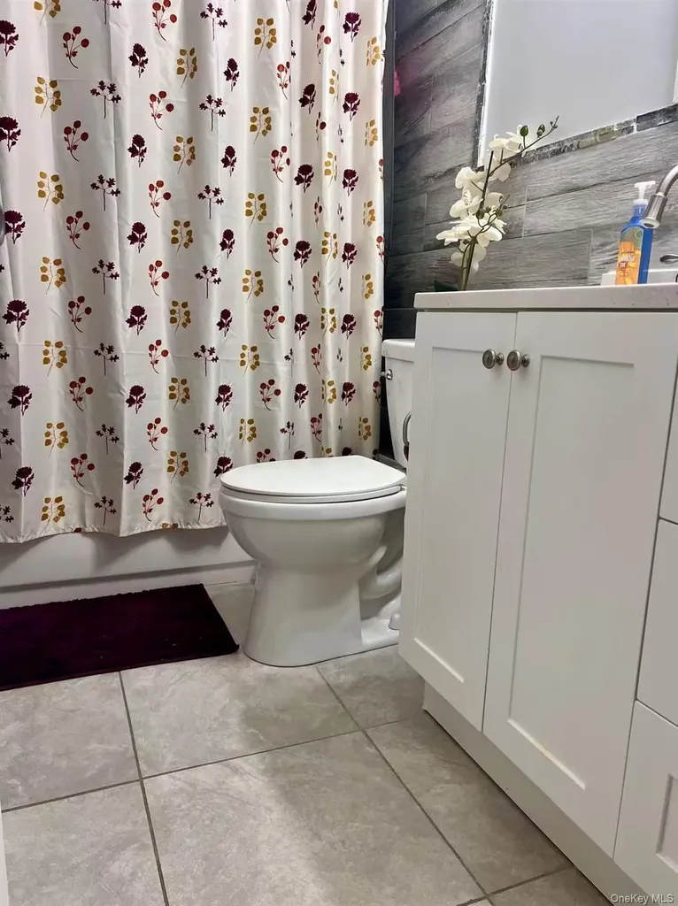 7703 58th Avenue Middle Village NY 11379