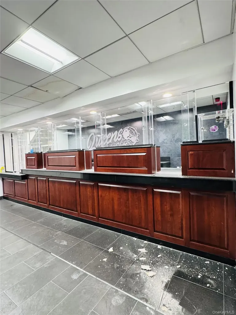 30-75 Steinway Street Astoria NY 11103