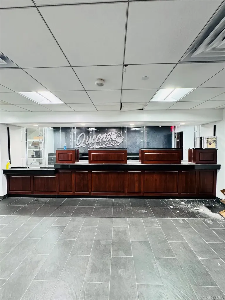 30-75 Steinway Street Astoria NY 11103