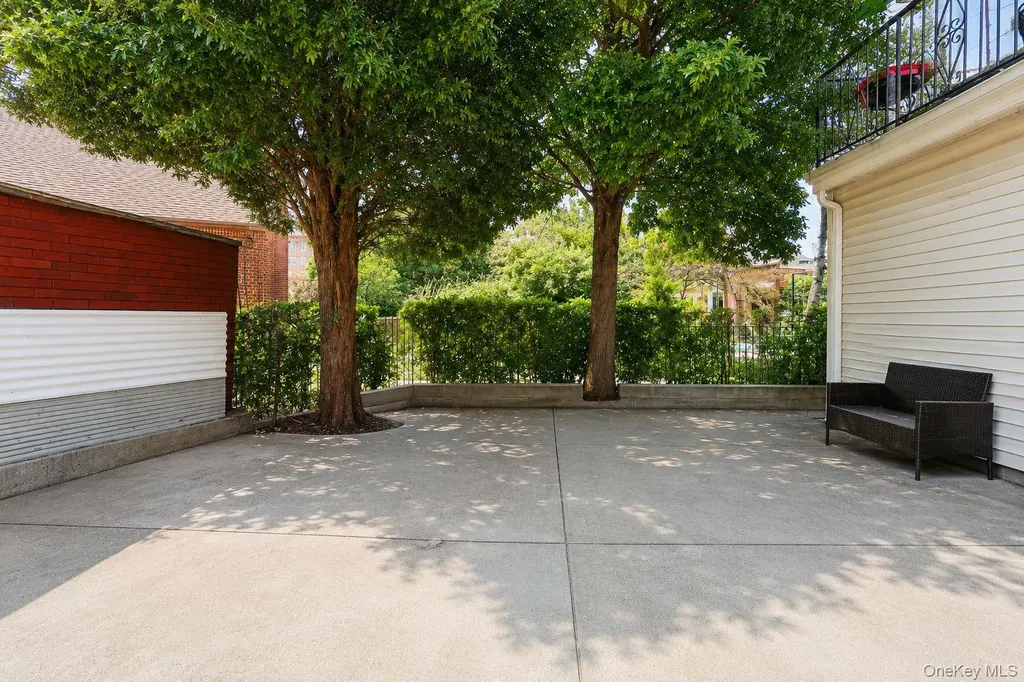 143-18 84th Avenue Briarwood NY 11435