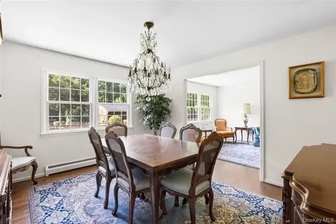 315 Laurel Lane Laurel Hollow NY 11791
