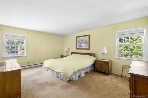 315 Laurel Lane Laurel Hollow NY 11791