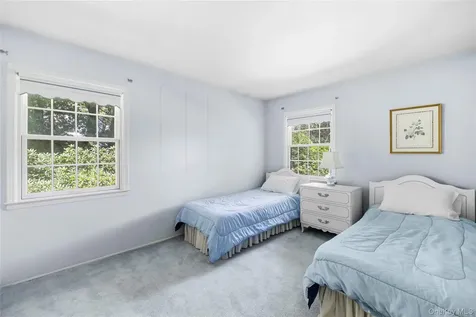 315 Laurel Lane Laurel Hollow NY 11791