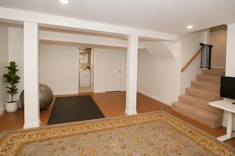51 Whitman Avenue Syosset NY 11791