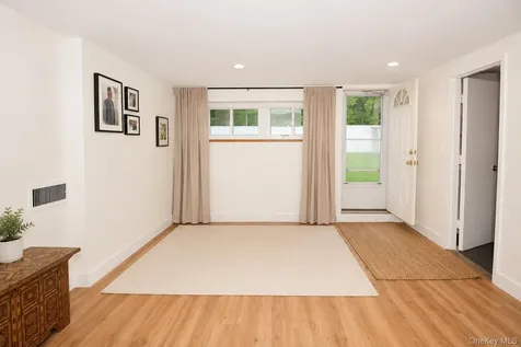 51 Whitman Avenue Syosset NY 11791