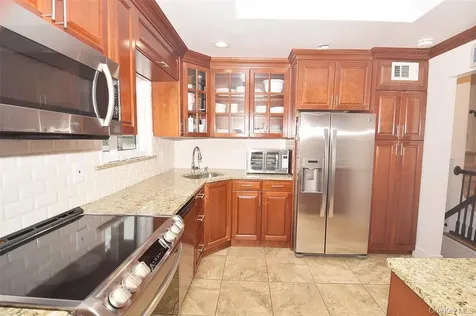 51 Whitman Avenue Syosset NY 11791