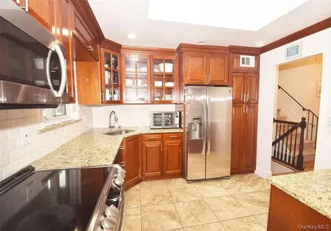 51 Whitman Avenue Syosset NY 11791