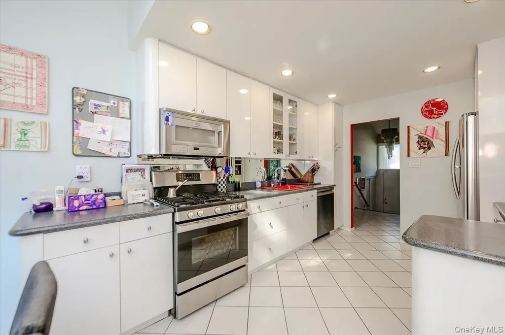 239 Hungry Harbor Road North Woodmere NY 11581