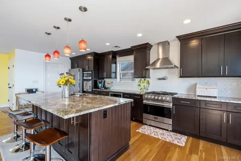 30 Milton Road Babylon NY 11702