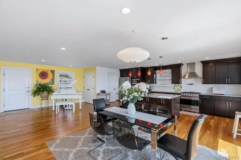 30 Milton Road Babylon NY 11702