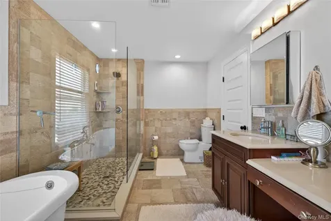 30 Milton Road Babylon NY 11702