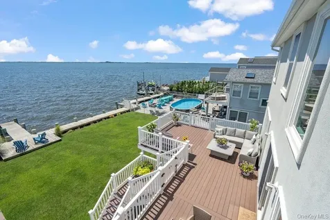 30 Milton Road Babylon NY 11702