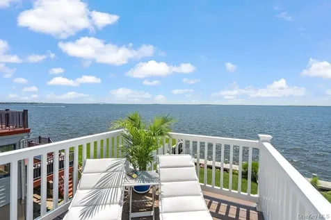 30 Milton Road Babylon NY 11702