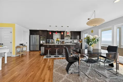 30 Milton Road Babylon NY 11702