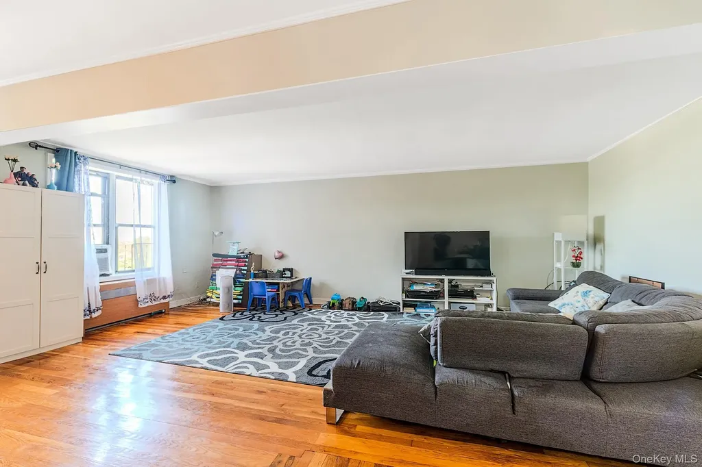 2685 E 7th Street Brooklyn NY 11235