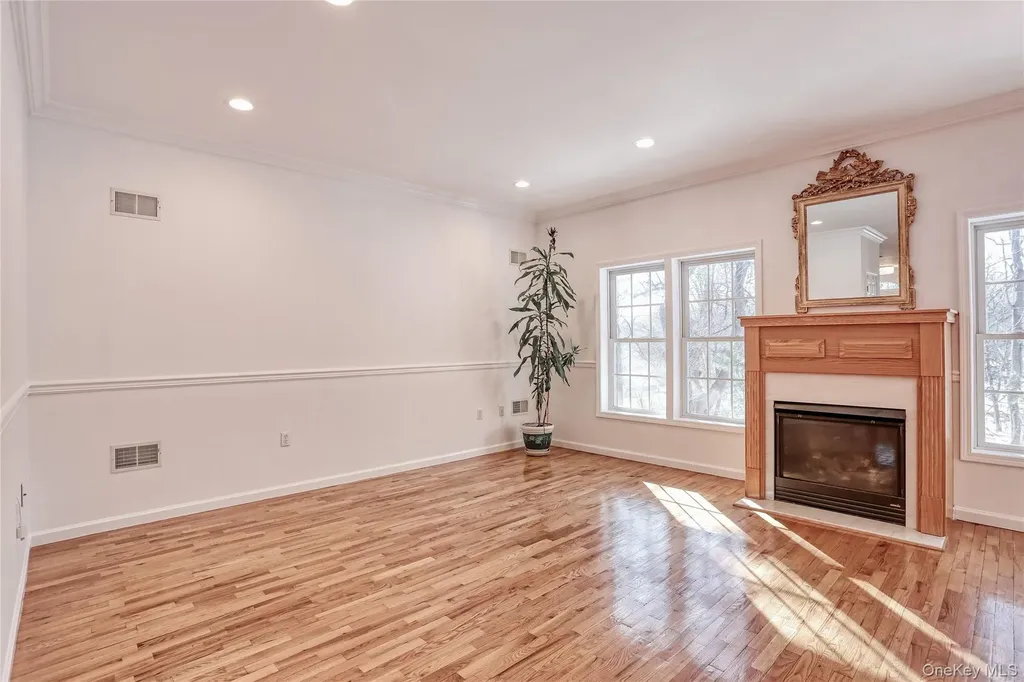 80 Alexander Court Nanuet NY 10954