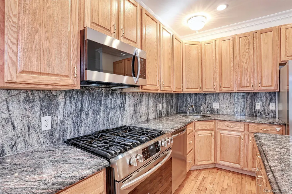 80 Alexander Court Nanuet NY 10954