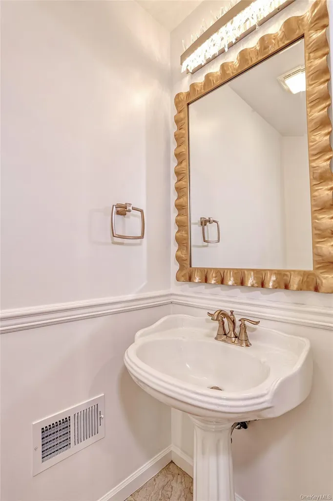 80 Alexander Court Nanuet NY 10954