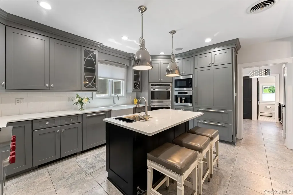 211 Strawtown Road West Nyack NY 10994