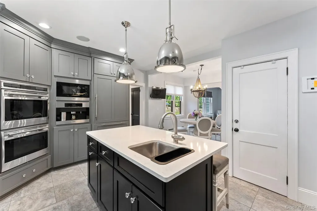 211 Strawtown Road West Nyack NY 10994