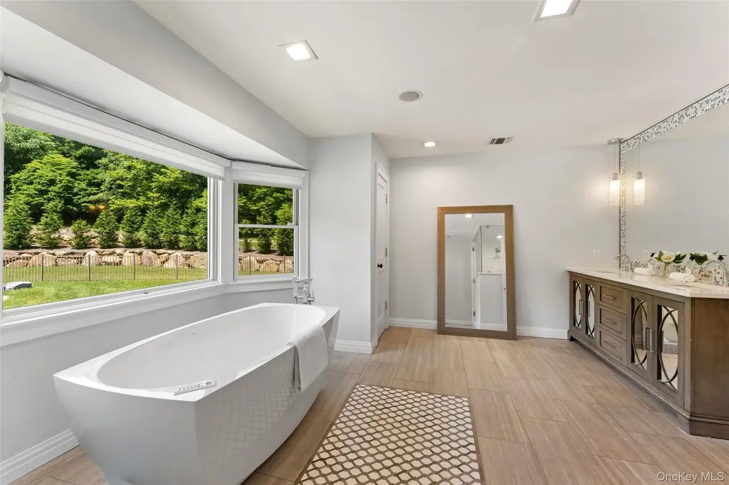 211 Strawtown Road West Nyack NY 10994