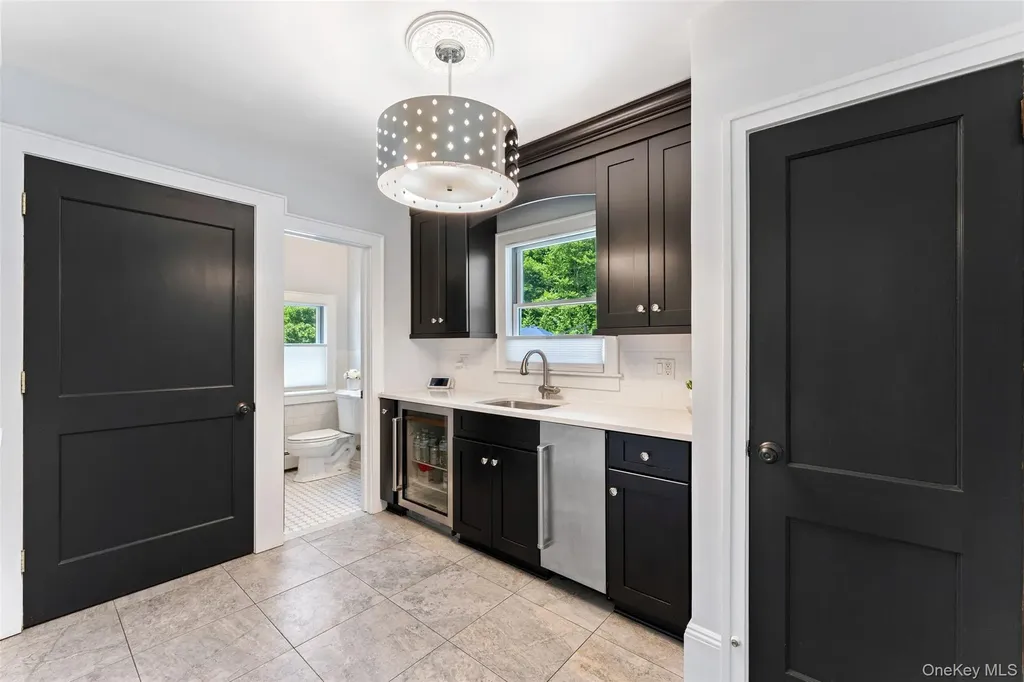 211 Strawtown Road West Nyack NY 10994