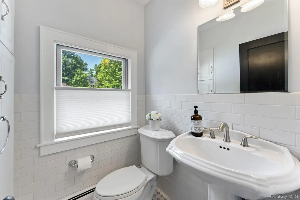 211 Strawtown Road West Nyack NY 10994