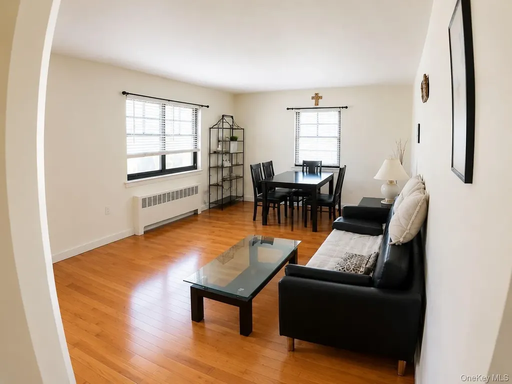 219-58 75th Avenue Oakland Gardens NY 11364