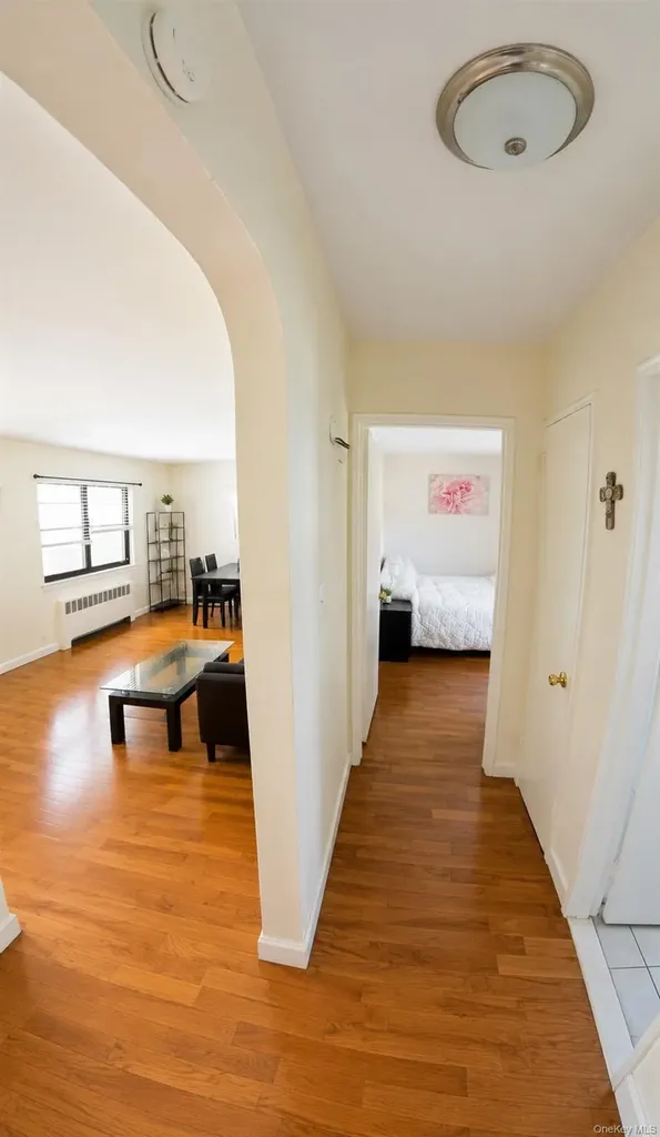 219-58 75th Avenue Oakland Gardens NY 11364