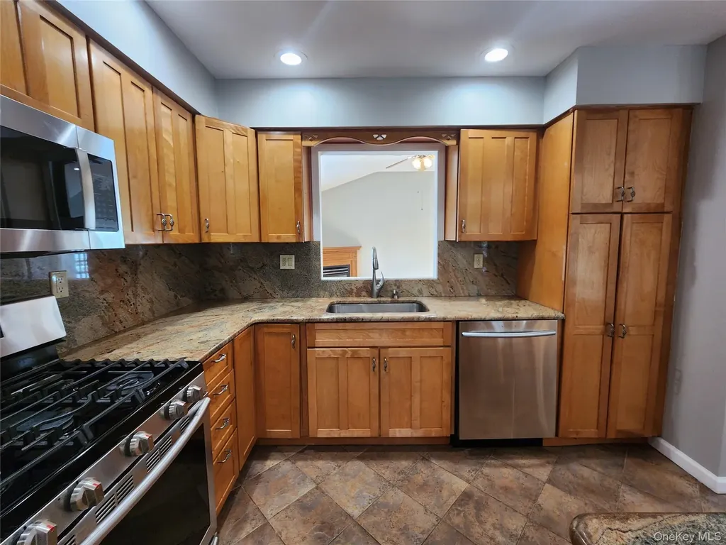 373 Ehrhardt Road Pearl River NY 10965