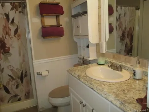 130 Village Circle W Manorville NY 11949