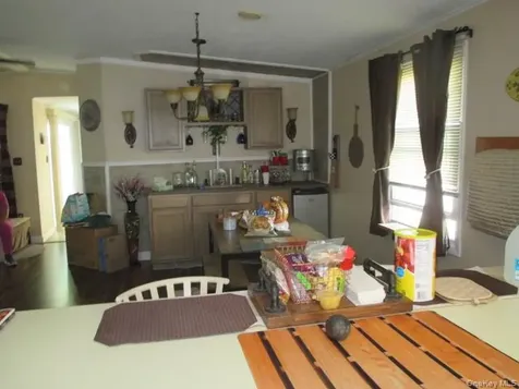 130 Village Circle W Manorville NY 11949