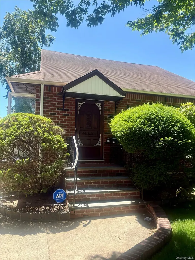 25742 145th Avenue Rosedale NY 11422