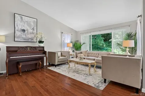 11 Oakridge Road White Plains NY 10607