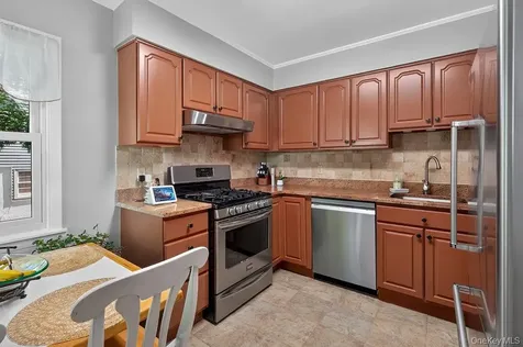 11 Oakridge Road White Plains NY 10607