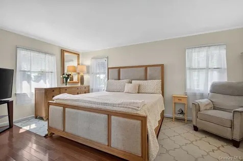 11 Oakridge Road White Plains NY 10607